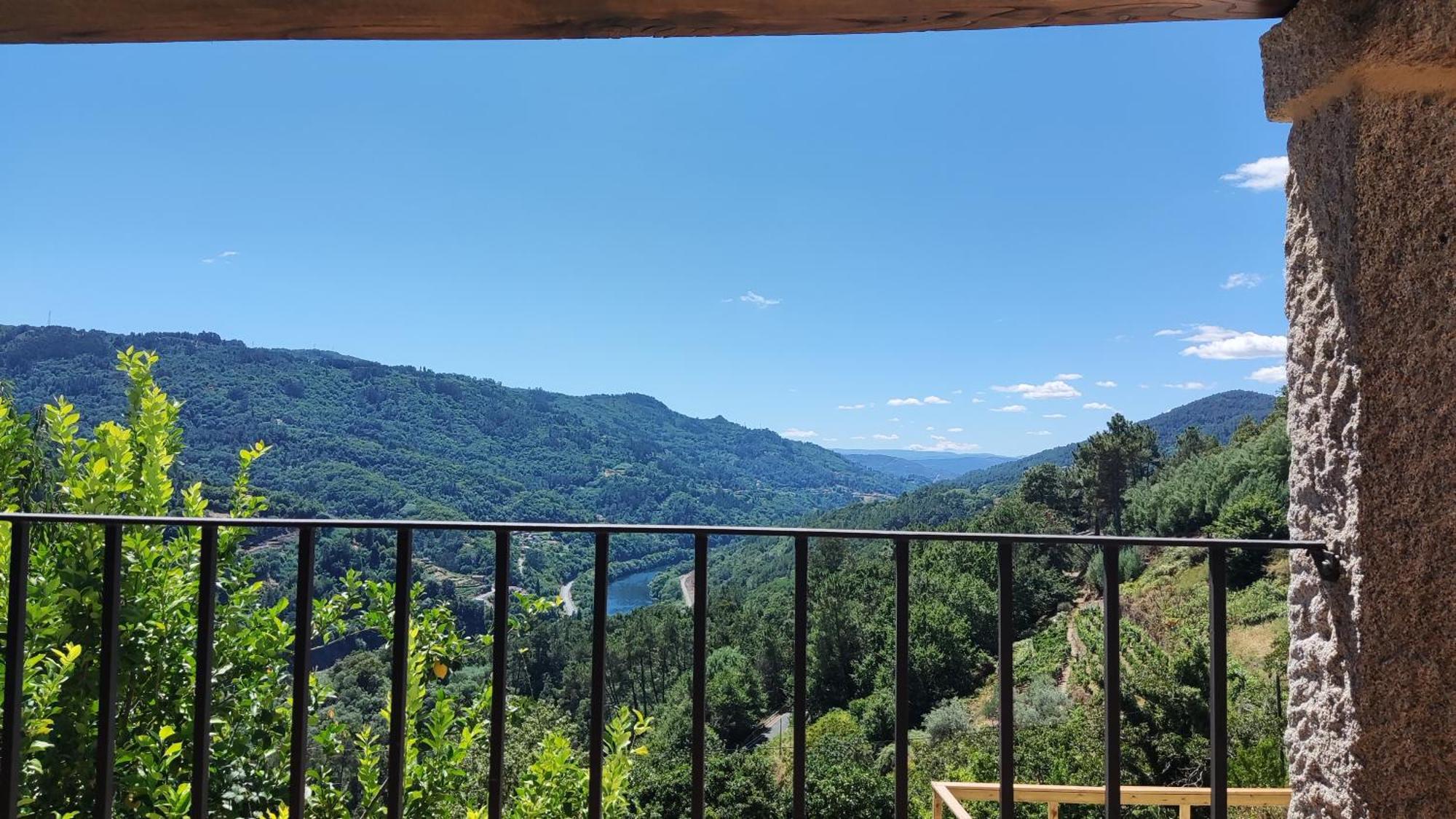 Xiravai-Ribeira Sacra Villa Peares Exterior photo